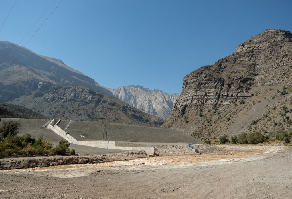 Infrastructure from the larger hydroelectric network juts out into the Rio Maipo.
