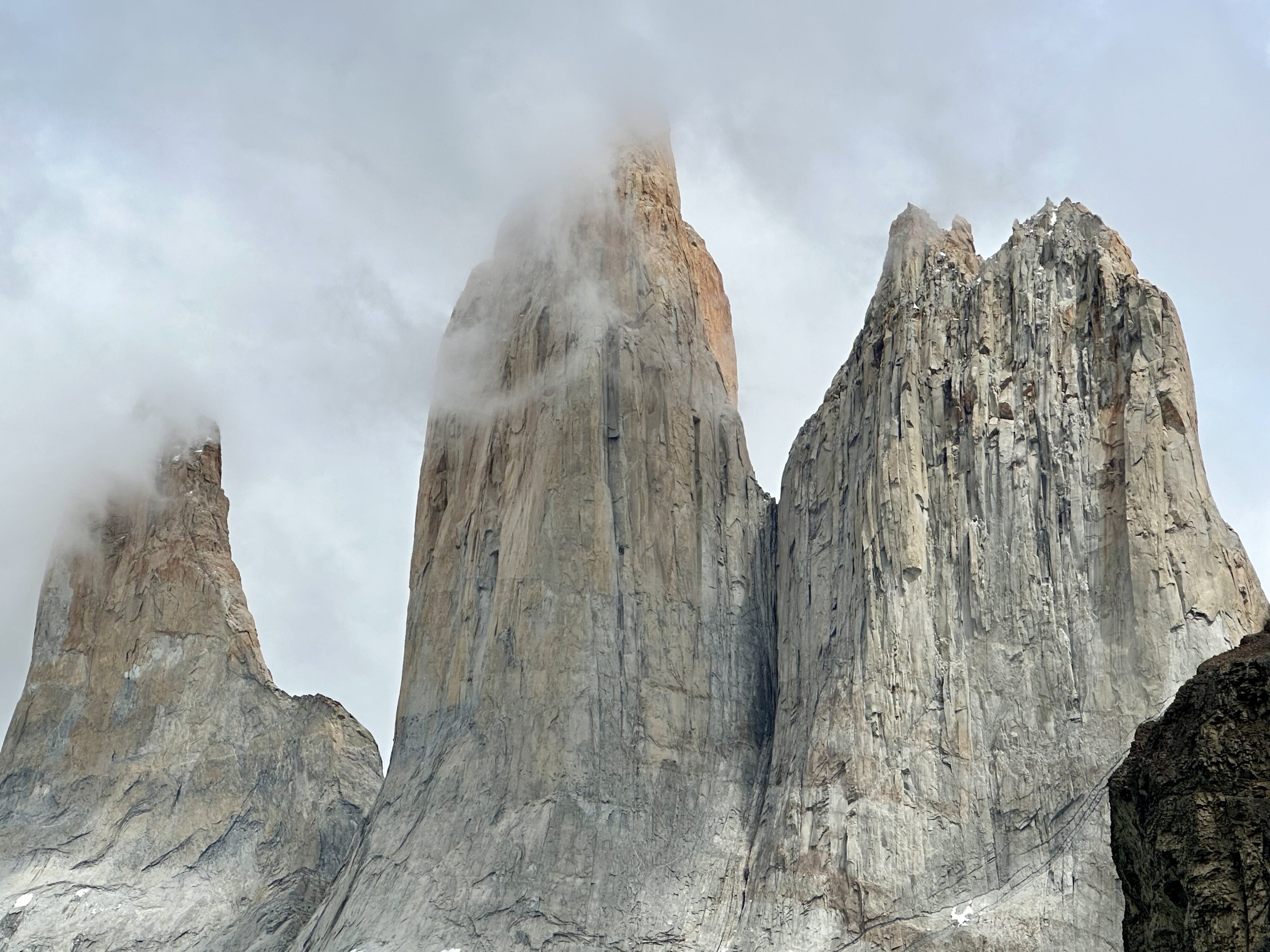 Trekking las Torres: Tourism in Patagonia