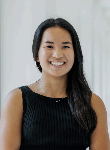 Headshot of a smiling young woman.